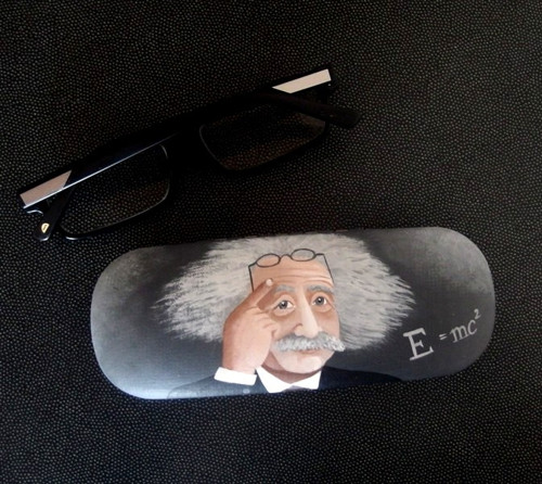 Chytrý futrál na blbé oči — foto 3