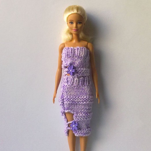 Oblečky pro Barbie - top, sukně — foto 4