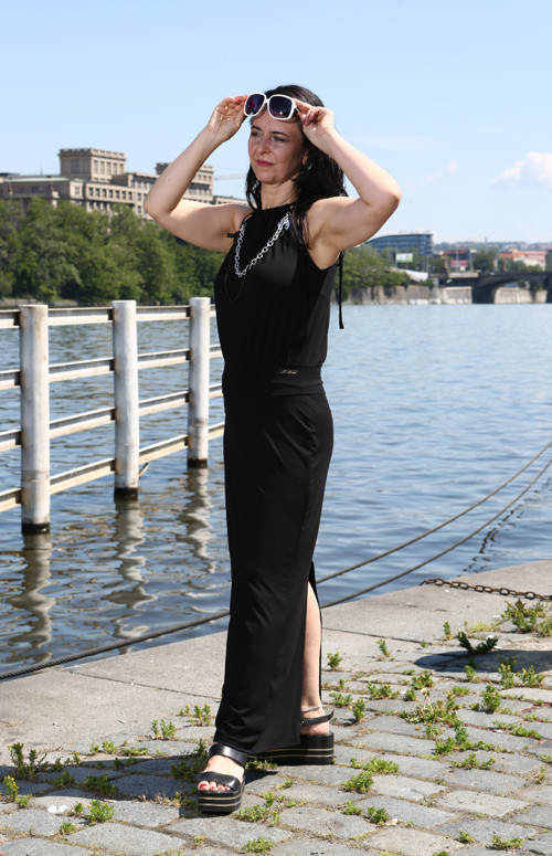 Černý šňůrkový top — foto 2