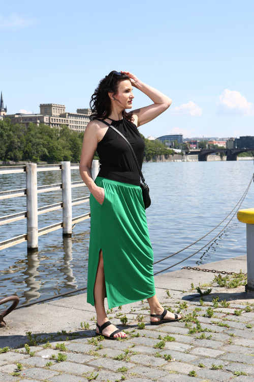 Černý šňůrkový top — foto 4