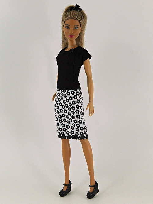Barbie - černobílé šaty — foto 2