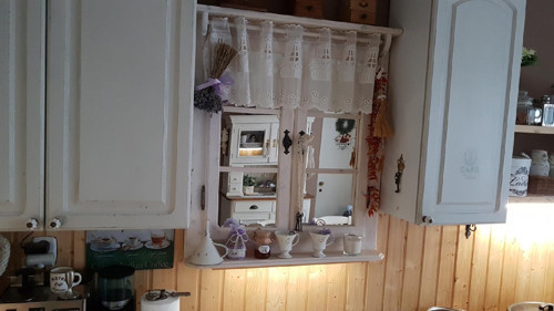 Falešné okno se zrcadlem — foto 2