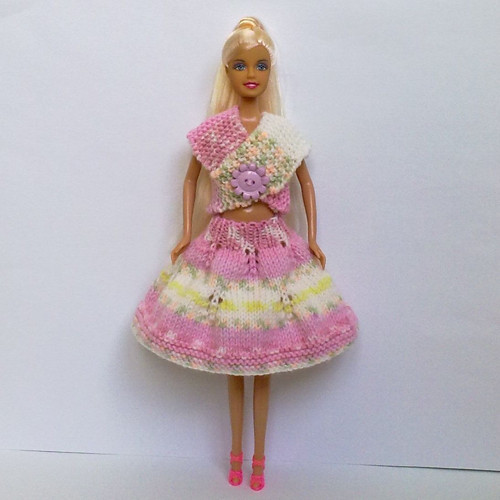 Oblečky pro Barbie - top, sukně — foto 2