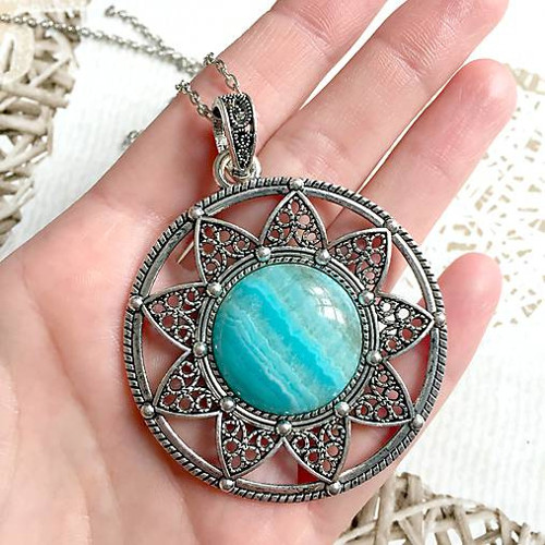 Výrazný náhrdelník - amulet čipkovaný chalcedon — foto 5