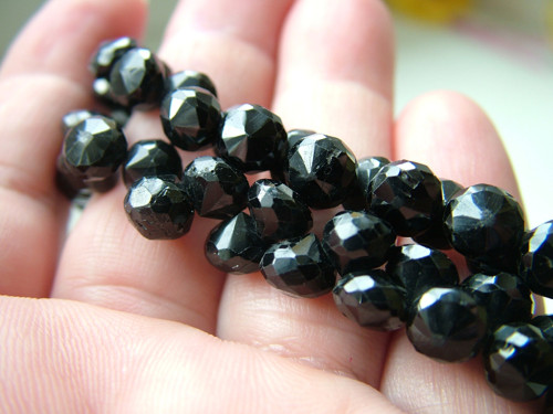 Černý spinel cibulky 7mm — foto 5