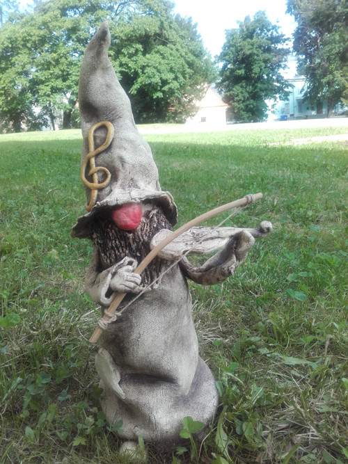 Trpaslíček houslista — foto 3