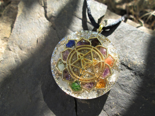Org. šperk ,, Sri Yantra v čakrách " — foto 2