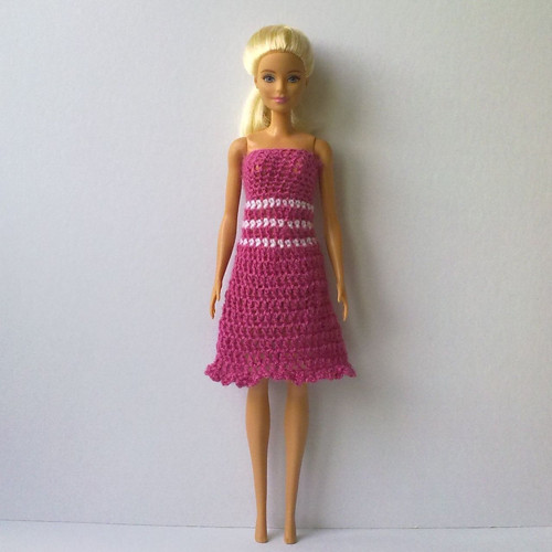Oblečky pro Barbie - šaty, kabátek — foto 2