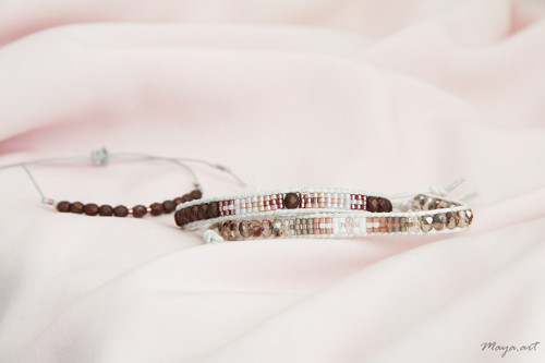 Šedorůžový náramek WEAVED BRACELET — foto 2