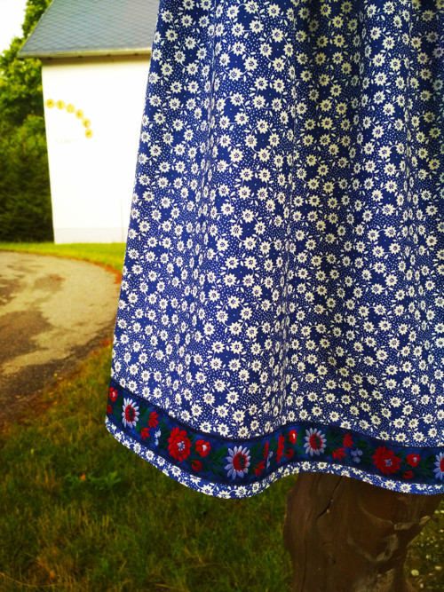 Sukně FOLKLORNÍ — foto 3