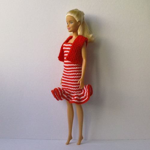 Oblečky pro Barbie - šaty, kabátek — foto 2