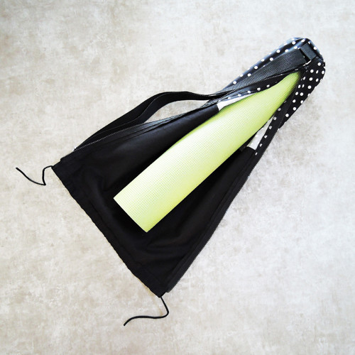 Černočerný s puntíkem - obal - zip + šňůra — foto 5
