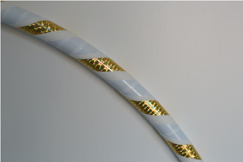 Obruč na hooping bílo-zlatá 100 cm — foto 2