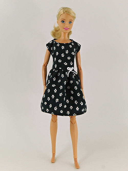 Barbie - Tmavě modré šaty — foto 2