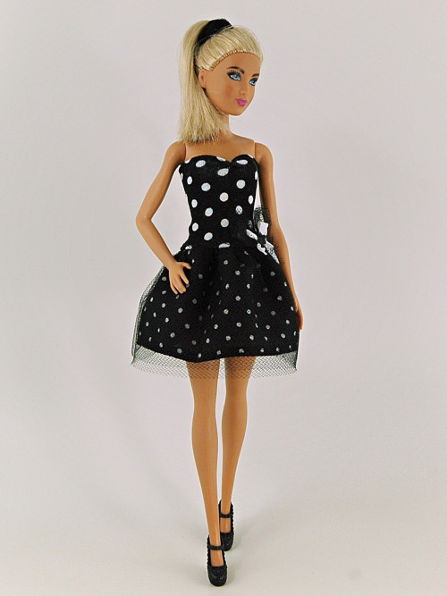 Barbie - Puntíkatopuntíkaté šaty — foto 3