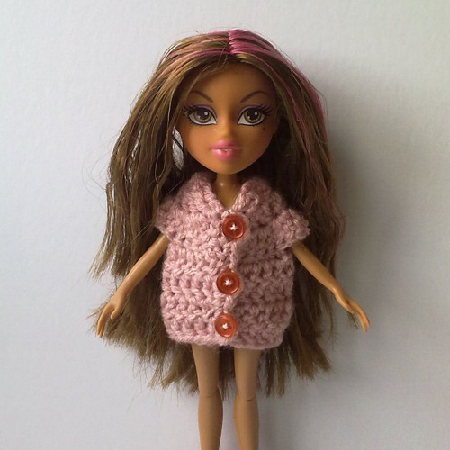 Oblečky pro BRATZ - svetřík — foto 2