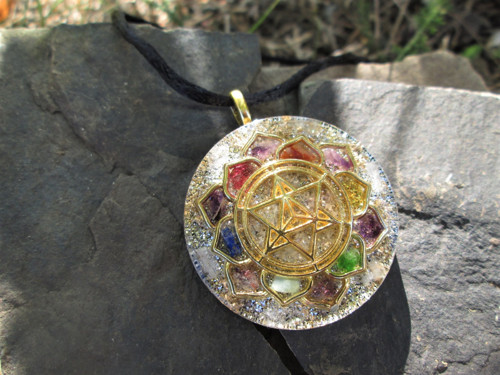 Org. šperk ,, Sri Yantra v čakrách " — foto 2