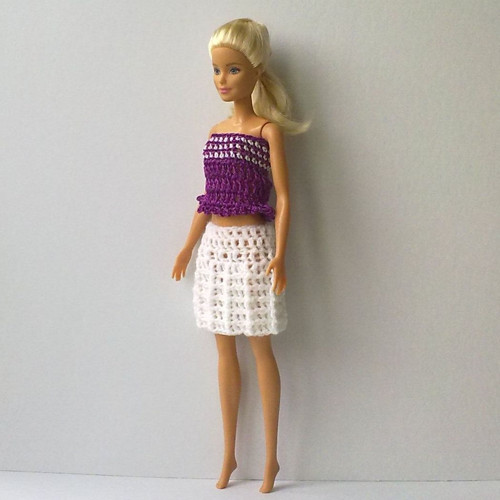 Oblečky pro Barbie - top, sukně — foto 2