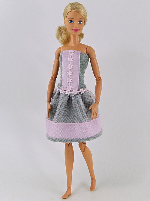 Barbie - Růžovošedé šaty — foto 2