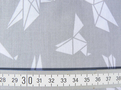 Bílí origami ptáci na šedé — foto 2