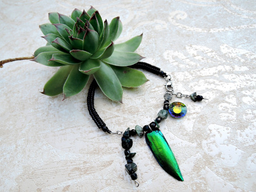Boho náramek s přívěsky "Beetle II." — foto 3