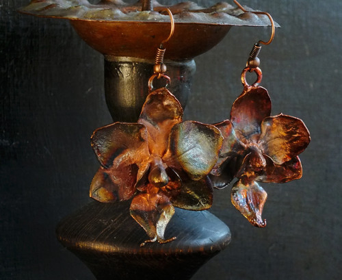 Pokovená orchidej náušnice — foto 3