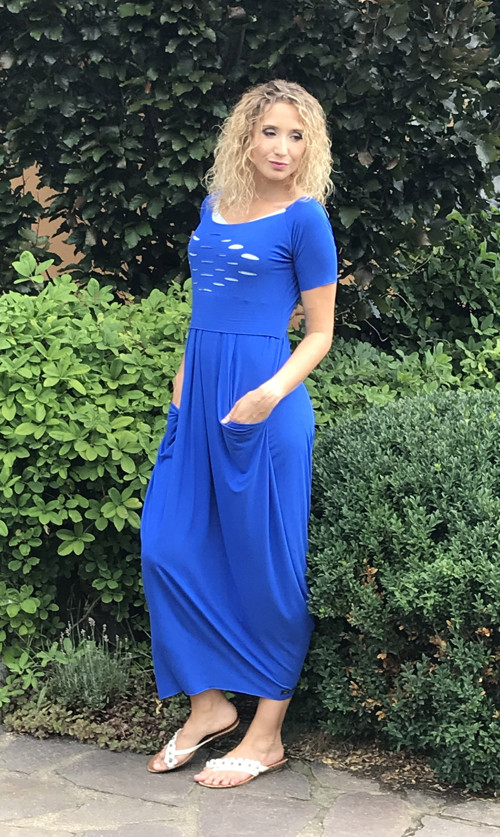 Královsky modré volné šaty — foto 5