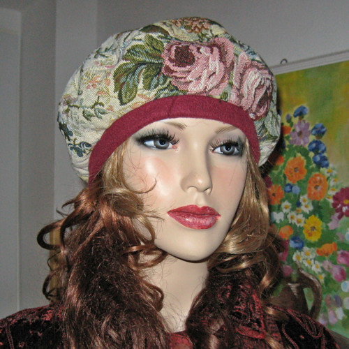 Baretka gobelínka 13469 — foto 2