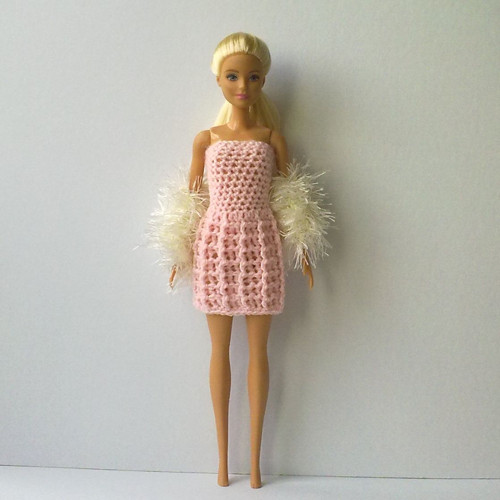 Oblečky pro Barbie - šaty, boa — foto 4