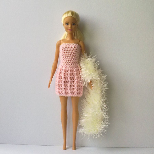 Oblečky pro Barbie - šaty, boa — foto 6