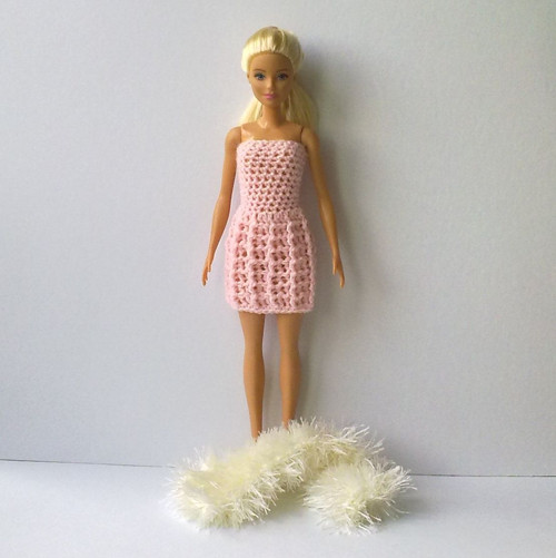 Oblečky pro Barbie - šaty, boa — foto 5