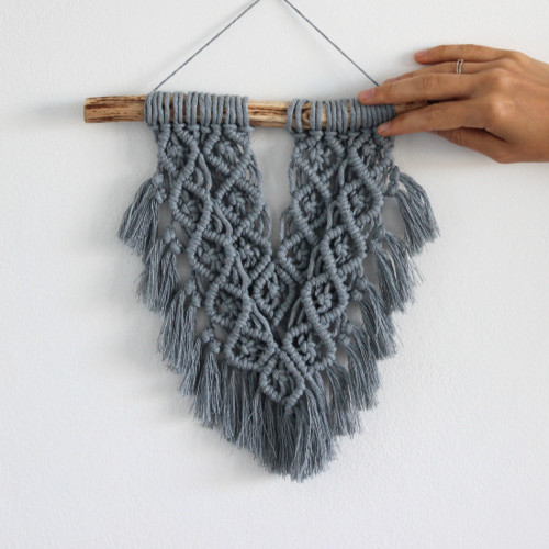 Šedé macramé střední — foto 2