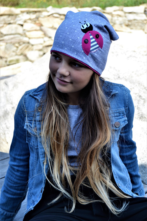 Čepička šedá/ srdíčka/ beruška — foto 2