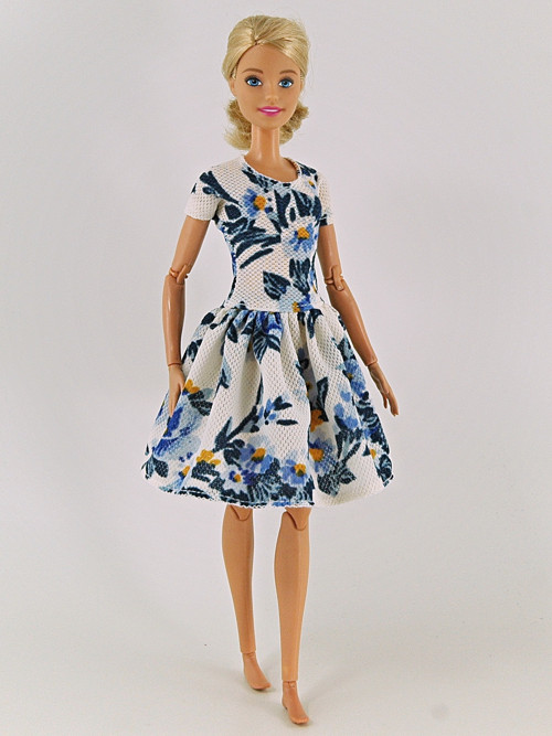 Barbie - Modrokvítkové šaty — foto 2