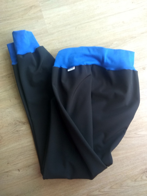 Dámské zimní softshellové kalhoty-černá/modrá — foto 5
