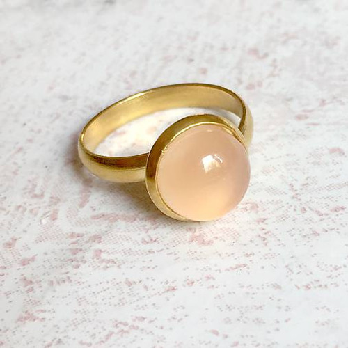 Elegantní prsten s chalcedonem chirurg. ocel — foto 2