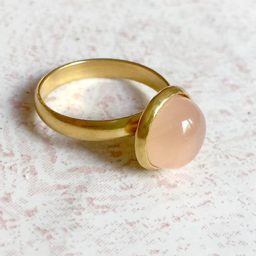 Elegantní prsten s chalcedonem chirurg. ocel — foto 4