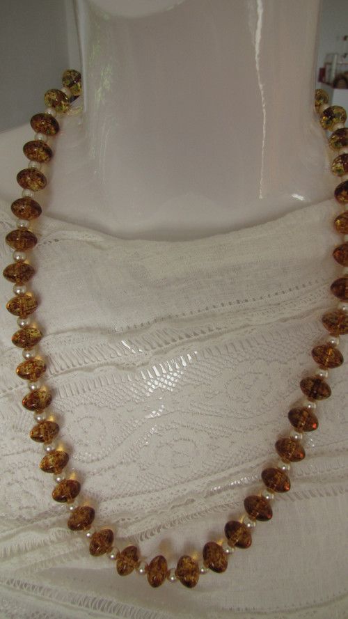 V barvě jantaru, náhrdelník . — foto 2