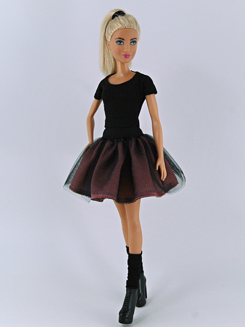 Barbie - Růžovočerná tylovka — foto 3