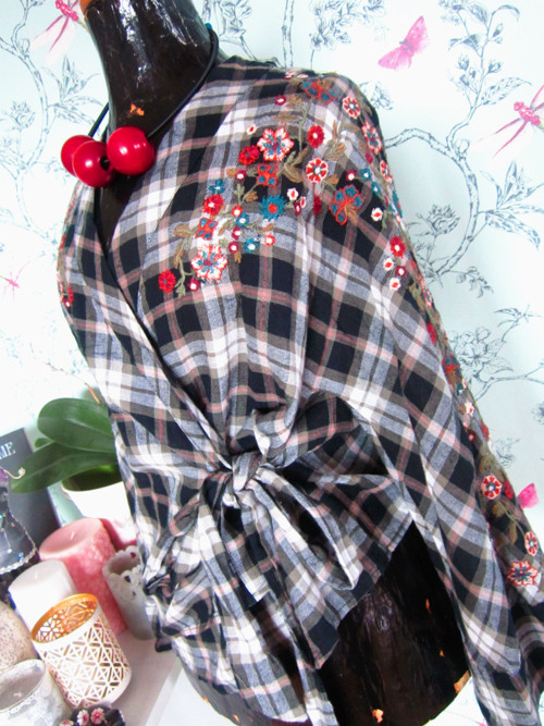 Halenka boho káro s výšivkou — foto 2
