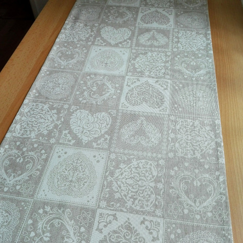 Srdíčka krajková ve čtvercích - bílá — foto 3