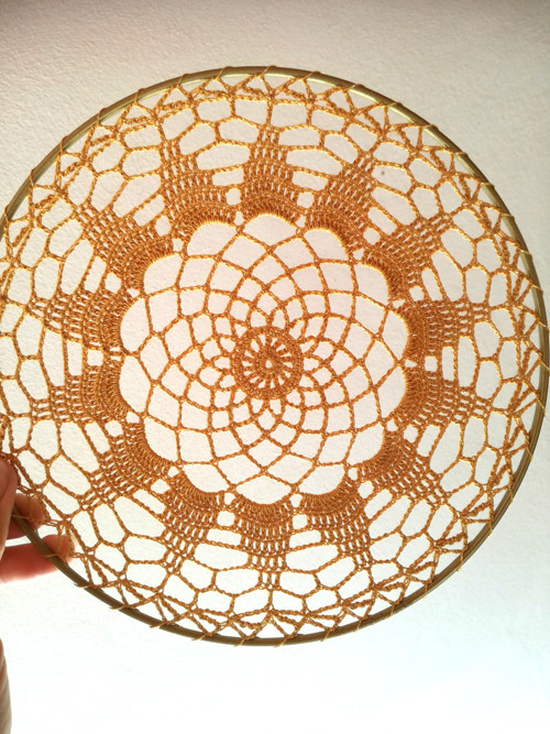 Krajka zlatá - do kruhu 20 cm — foto 2