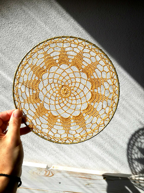 Krajka zlatá - do kruhu 20 cm — foto 4