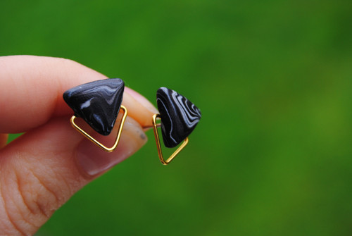 Minimalistické trojúhelníky_černé — foto 3