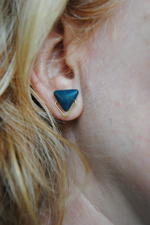 Minimalistické trojúhelníky_okrové — foto 6