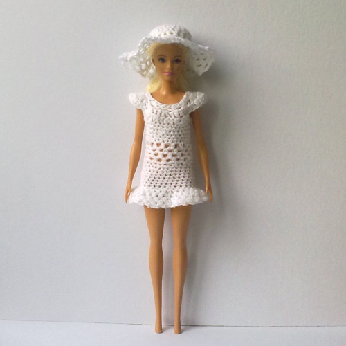 Oblečky pro Barbie - šaty, klobouk — foto 2