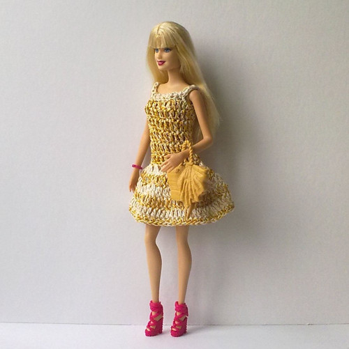Oblečky pro Barbie - šaty + kabelka — foto 4