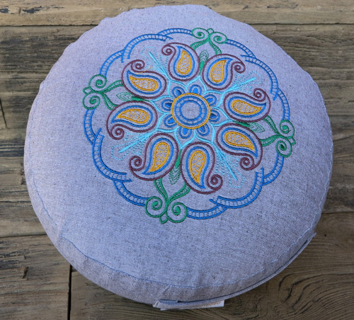Vyšívaný puff mandala, průměr 30cm, barvy — foto 2