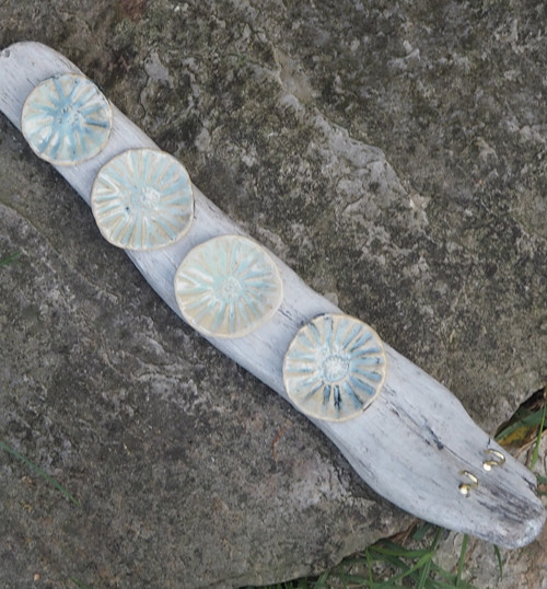 Driftwood a květy - věšáček — foto 3