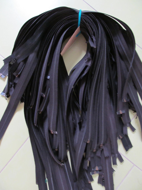 Zip dělitelný spirálový 75 cm — foto 3